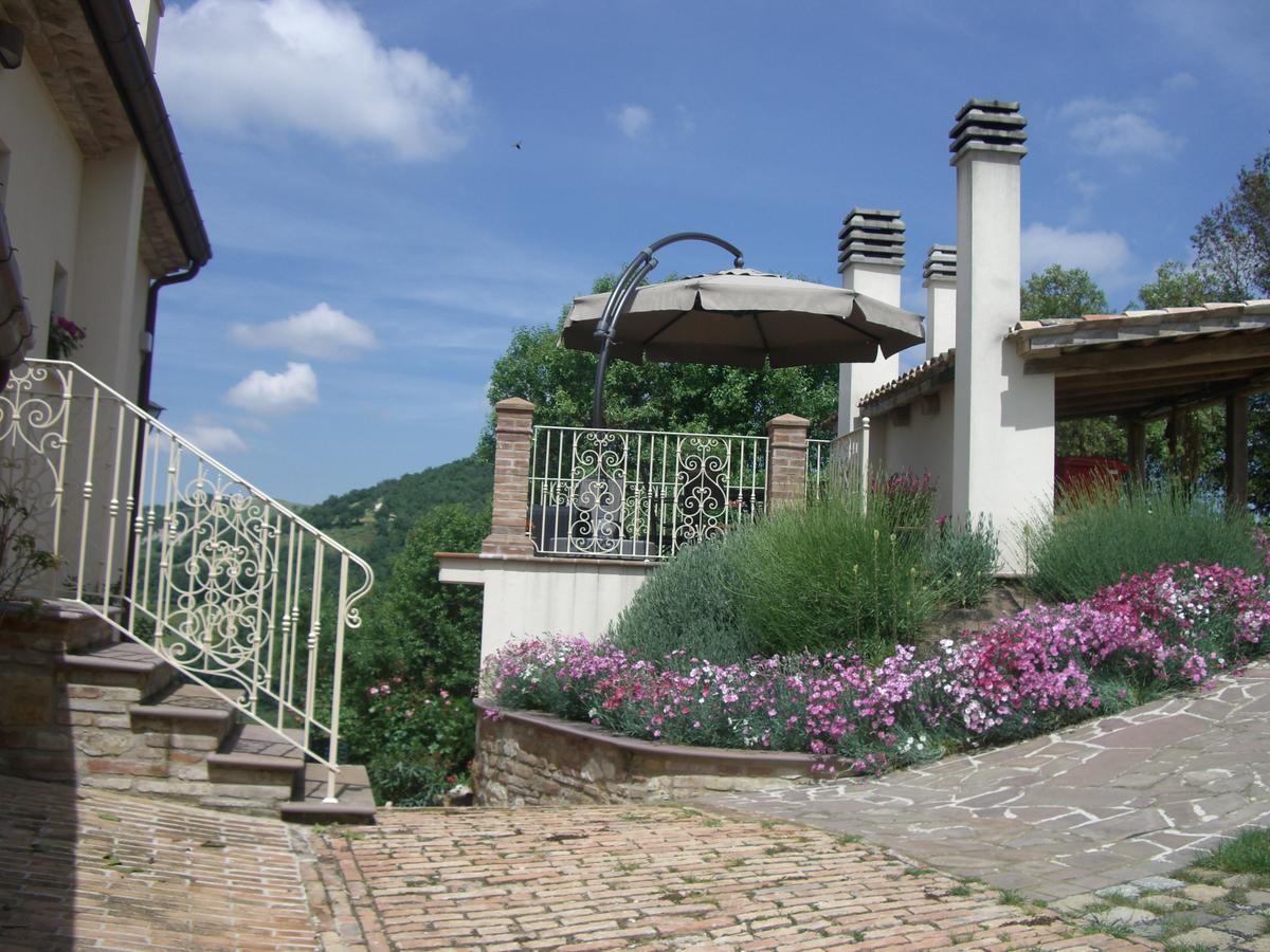 Agriturismo Pozzuolo Serrungarina Exterior foto